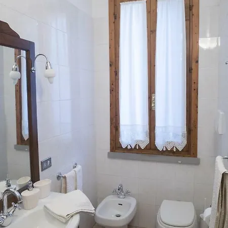 Antica Bottega Di Vinci Bed & Breakfast Exterior photo