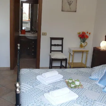 Antica Bottega Di Vinci Bed & Breakfast Exterior photo